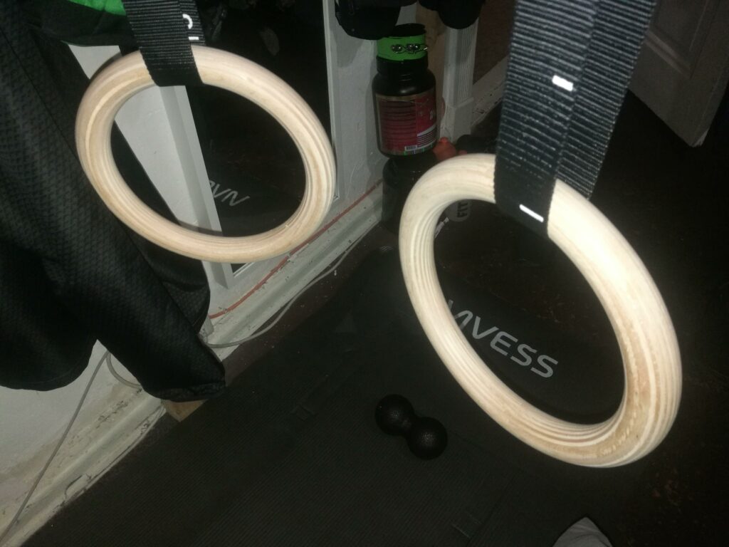 Turnringe Holz Gym Rings von BeMaxx Fitness + Türanker & Trainingsguide